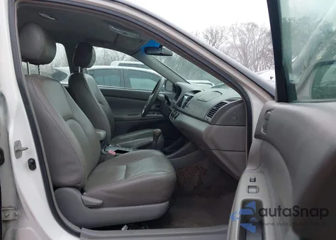 2004 Toyota Camry Le from USA, damaged, VIN 4T1BE32KX4U298724